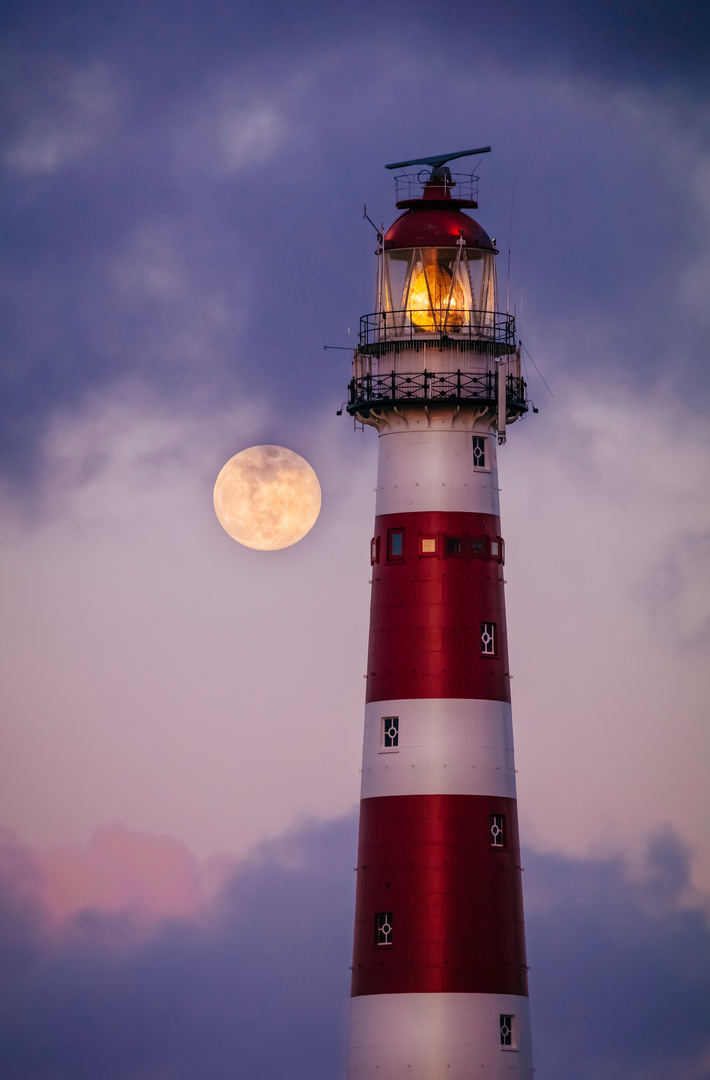 Vollmond / Leuchtturm