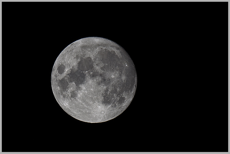 Vollmond minuns eine Nacht