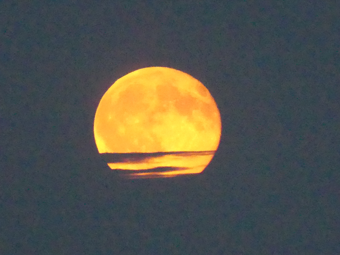 Vollmond mit Schleier