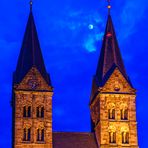 Vollmond uber dem Fritzlaer Dom (2)