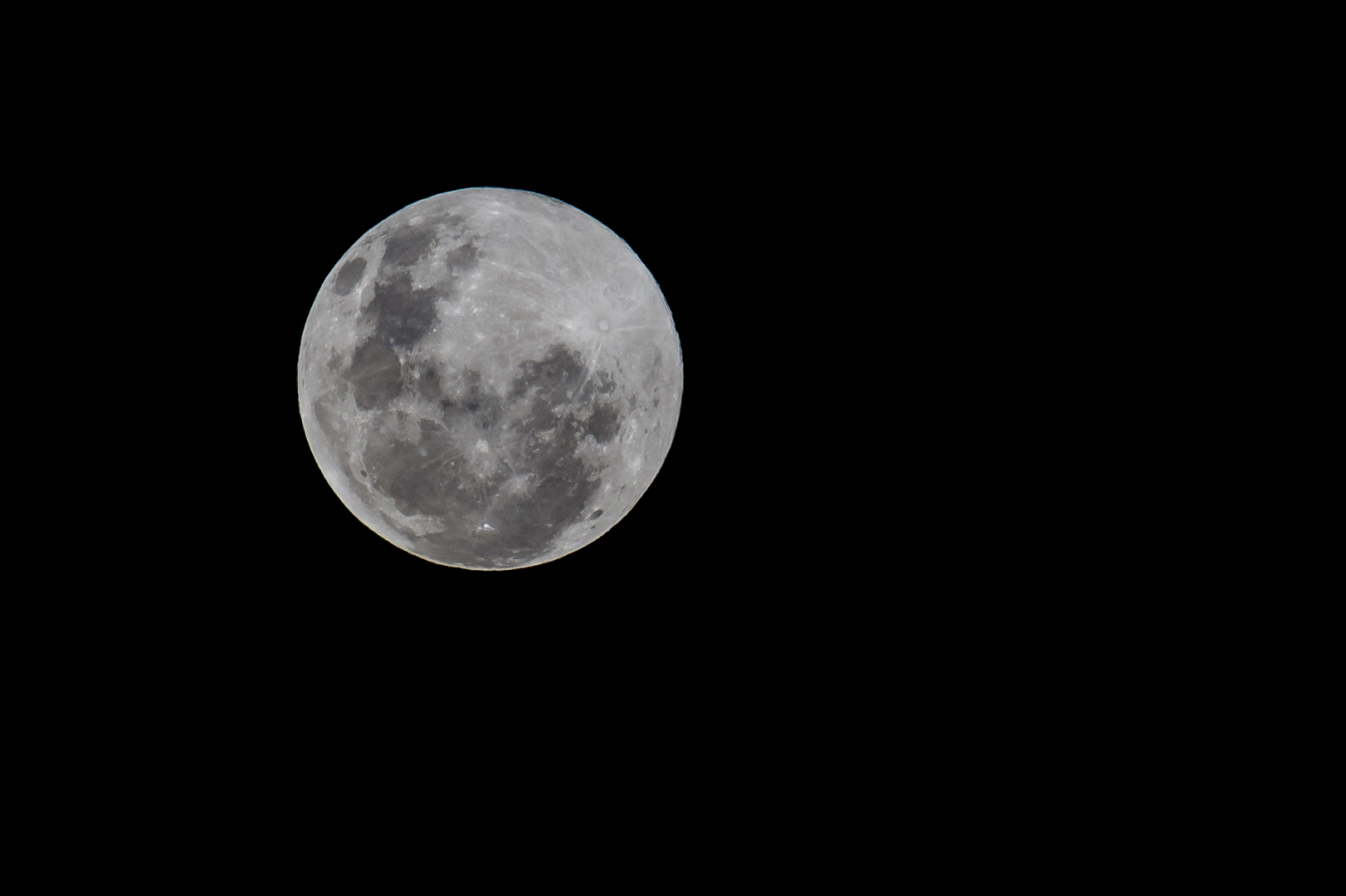 Vollmond über Afrika