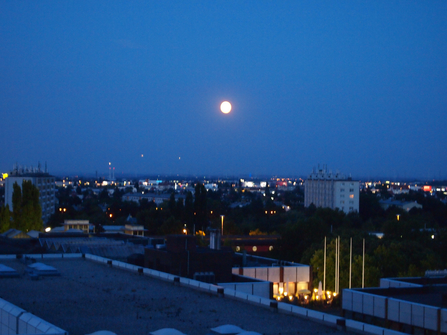 Vollmond über Alterlaa