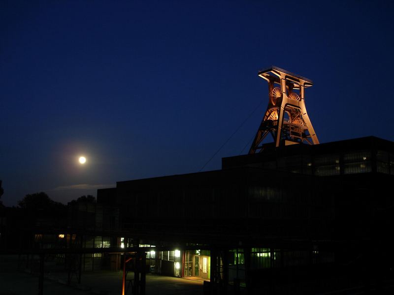 Vollmond über / auf Zollverein