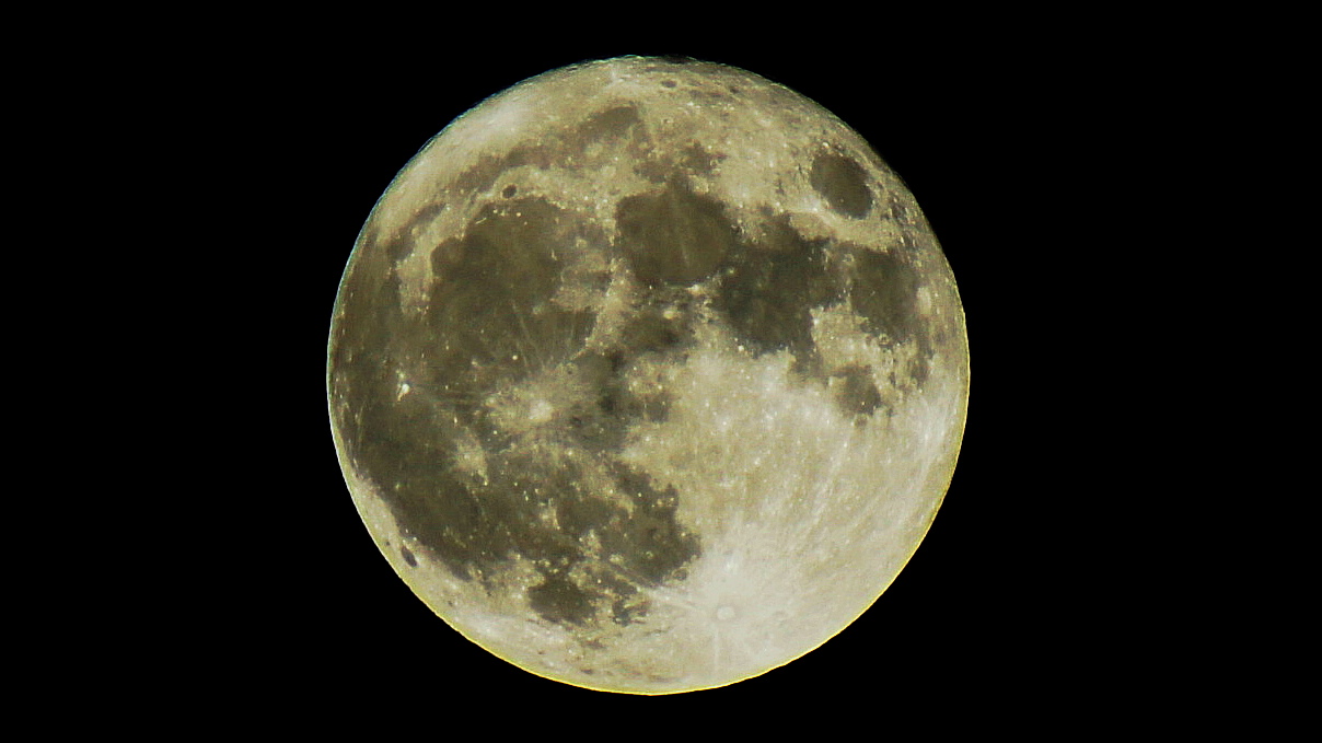 Vollmond über Bayern