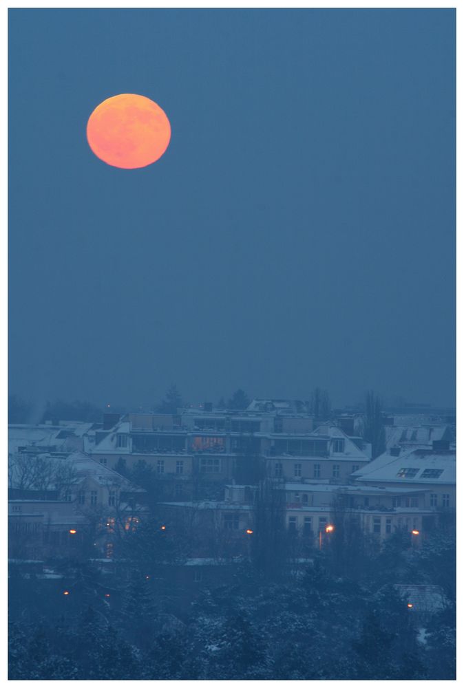 Vollmond über Berlin