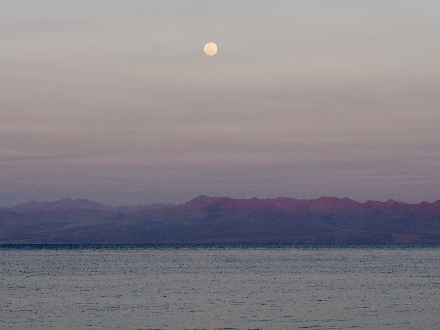 Vollmond über dem Golf von Aqaba