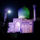 Vollmond über dem Gur Emir in Samarkand