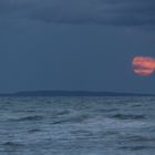 Vollmond über dem Meer