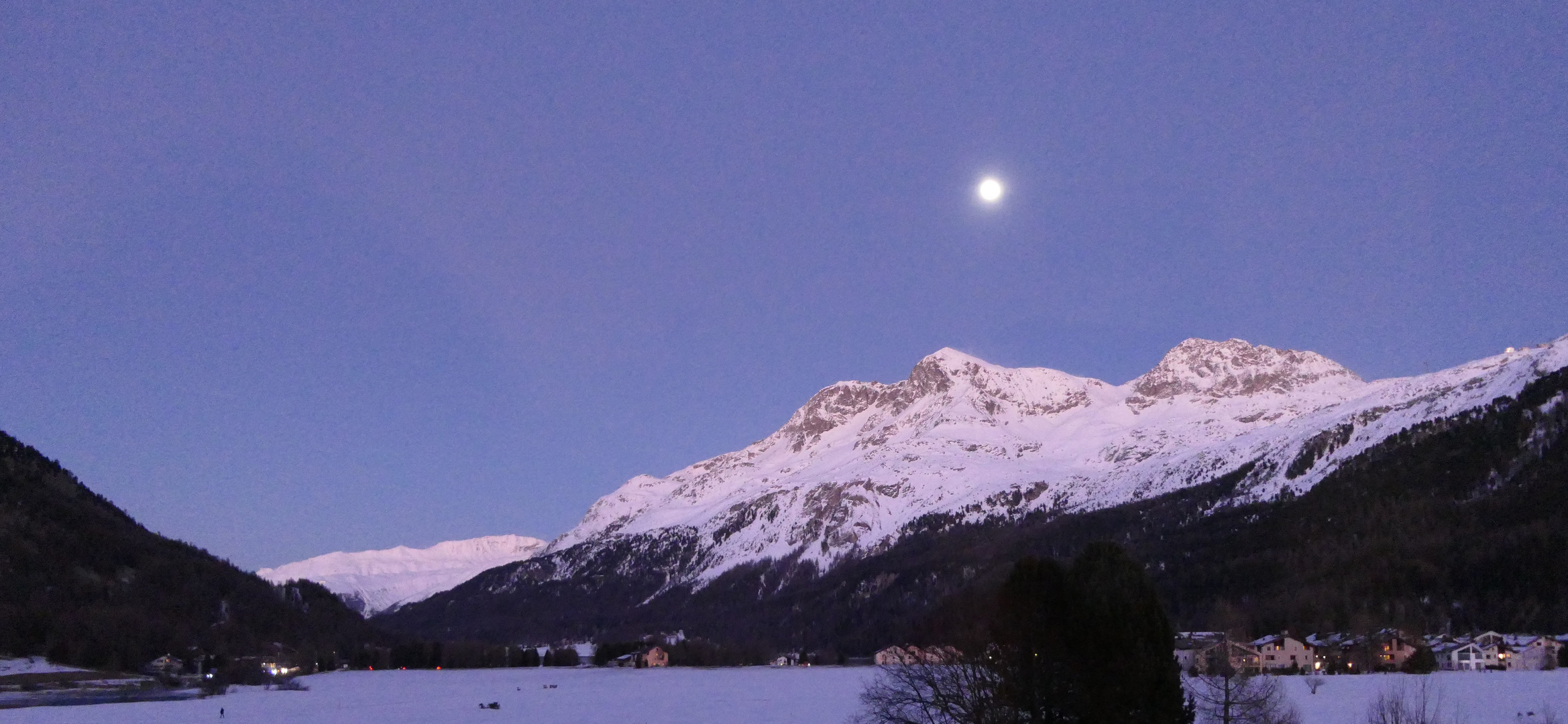 Vollmond über dem Oberengadin