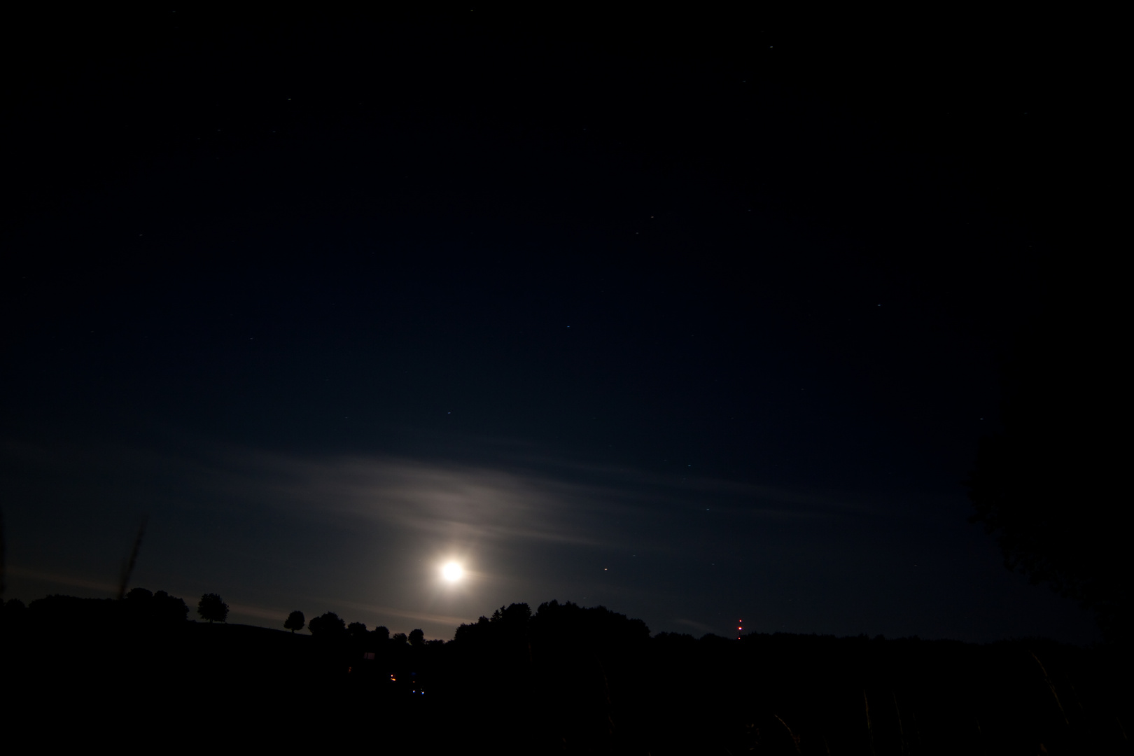 Vollmond über dem Teutoburger Wald in Lippe