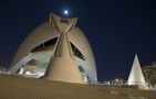 Vollmond über den Palau des Les Arts in Valencia von Siglinde vom Ideentopf 