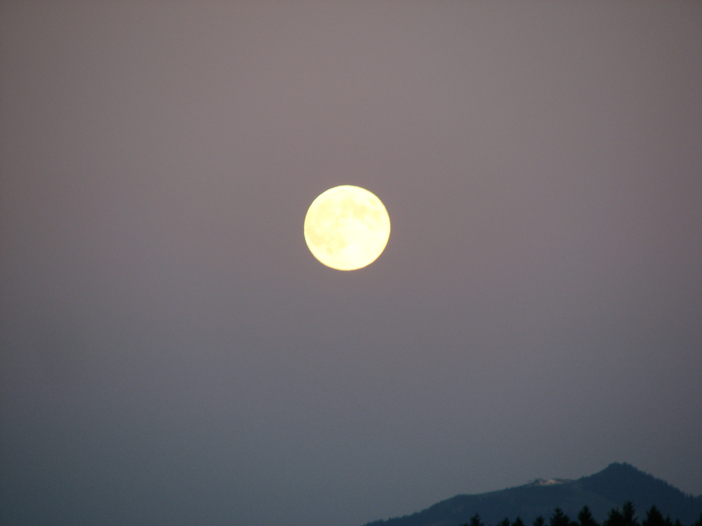 Vollmond über den Tiroler Alpen