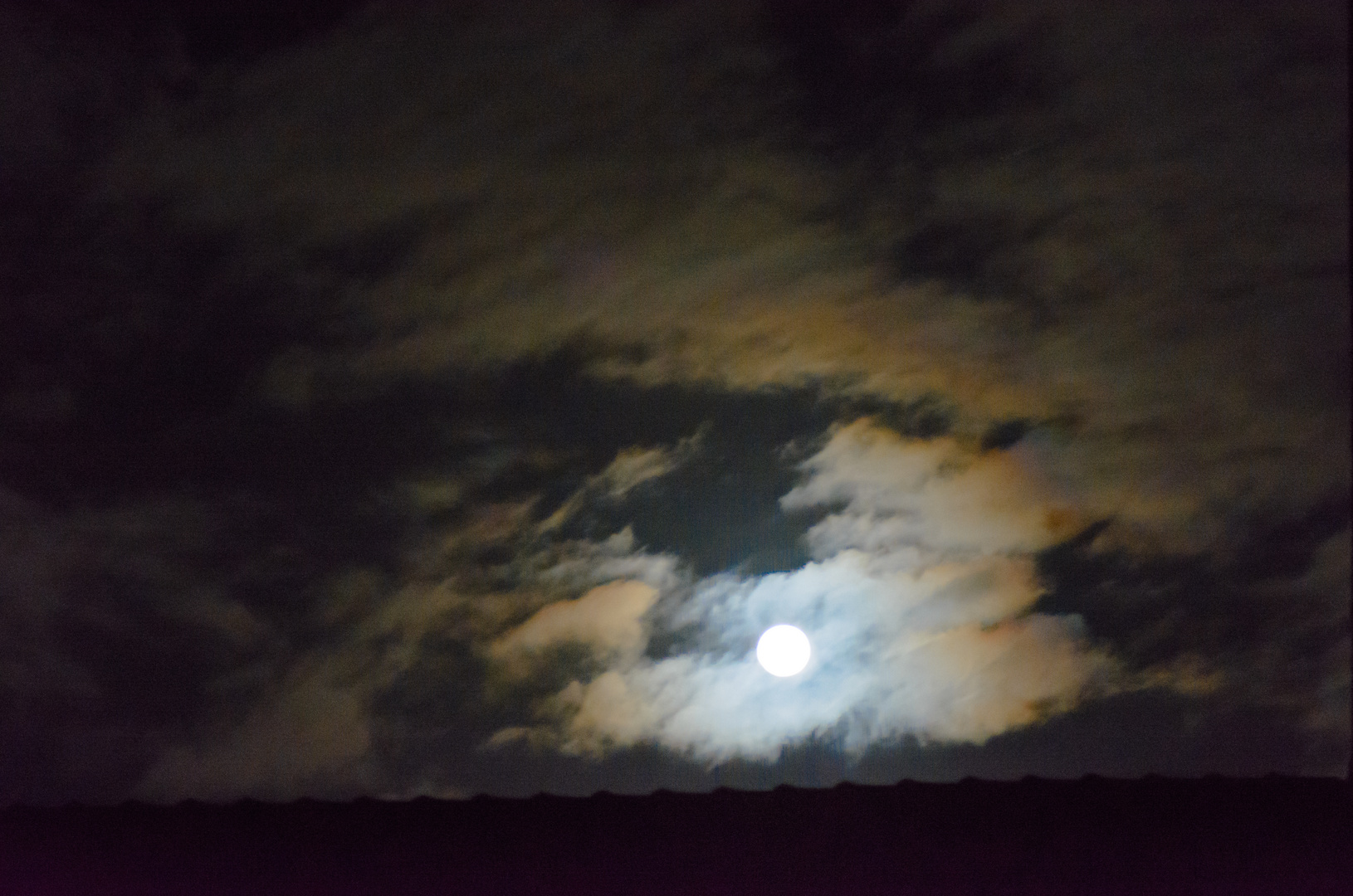 Vollmond über der Altstadt