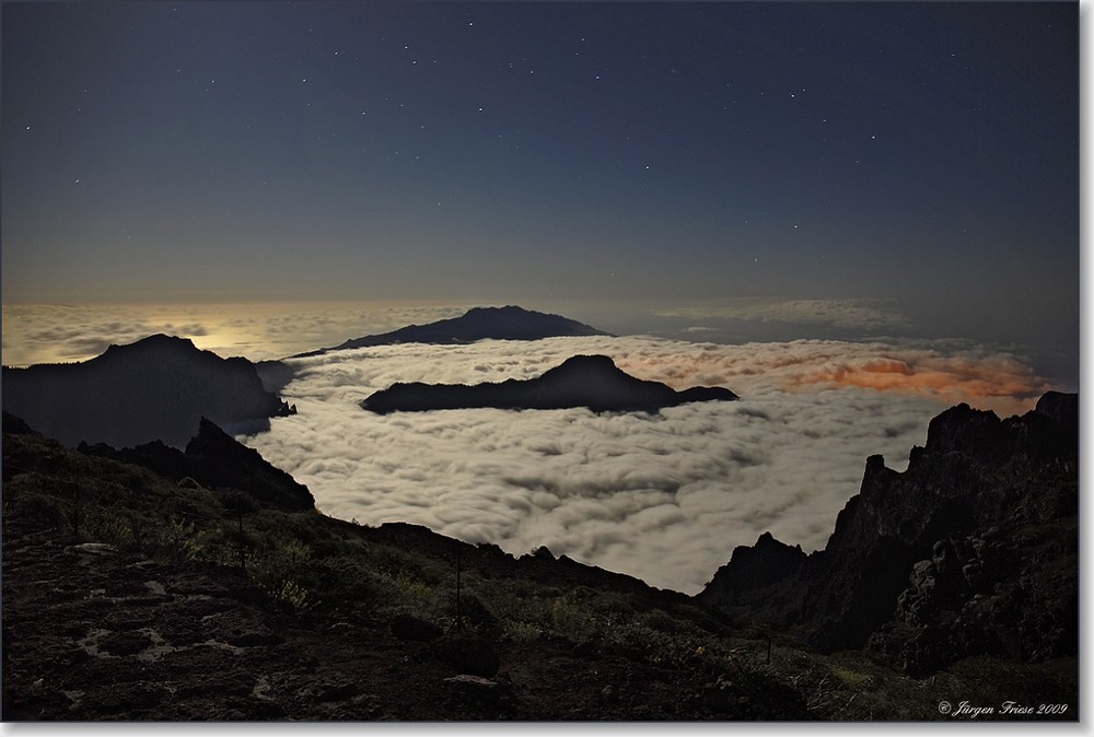 Vollmond über der Caldera