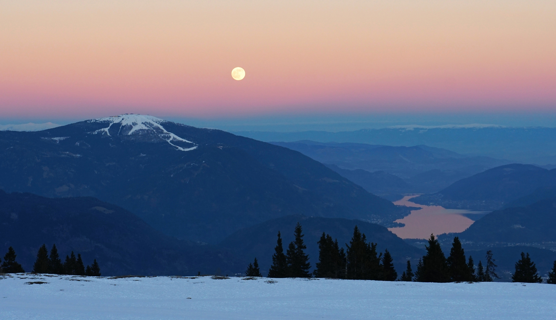 Vollmond über der Gerlitzen