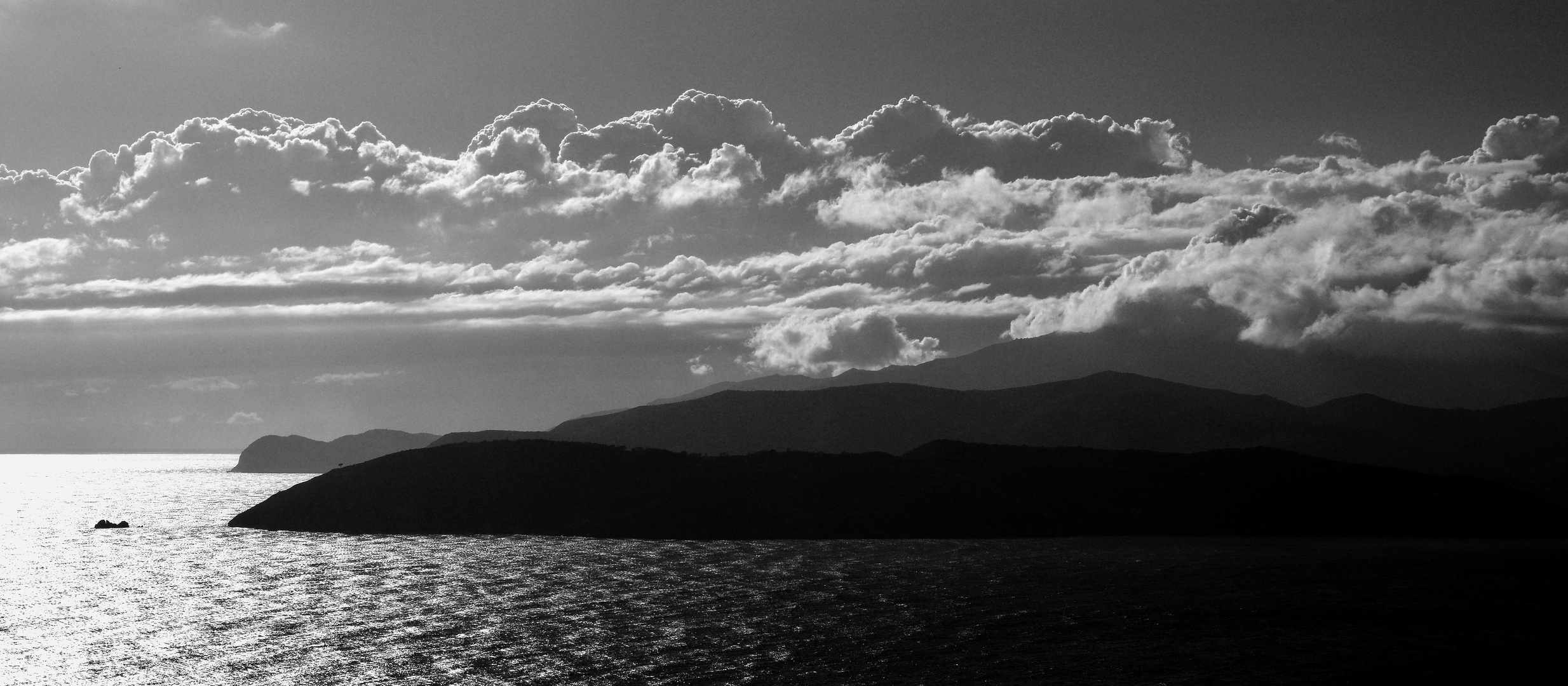 Vollmond über der Insel Elba!