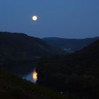 Vollmond über der Mosel