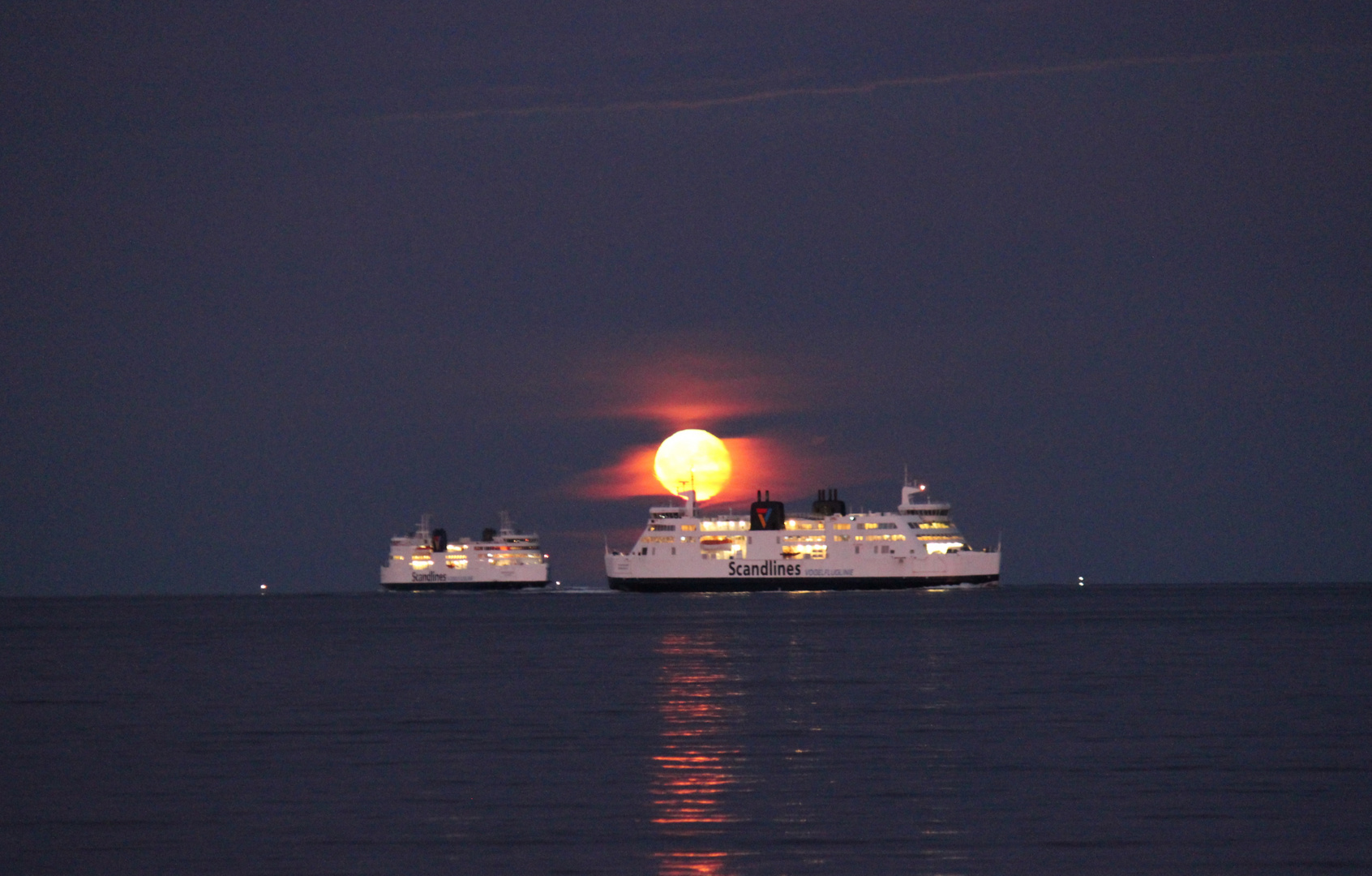 Vollmond über der Ostsee