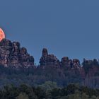 Vollmond über der Schrammsteinkette