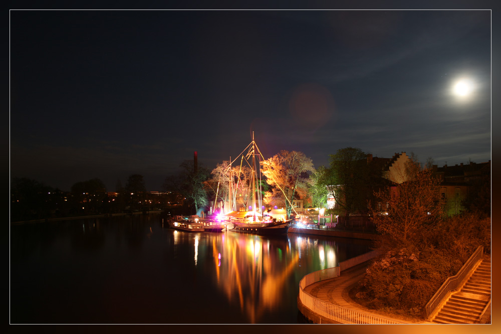 Vollmond über der Spree in Berlin / Köpenick