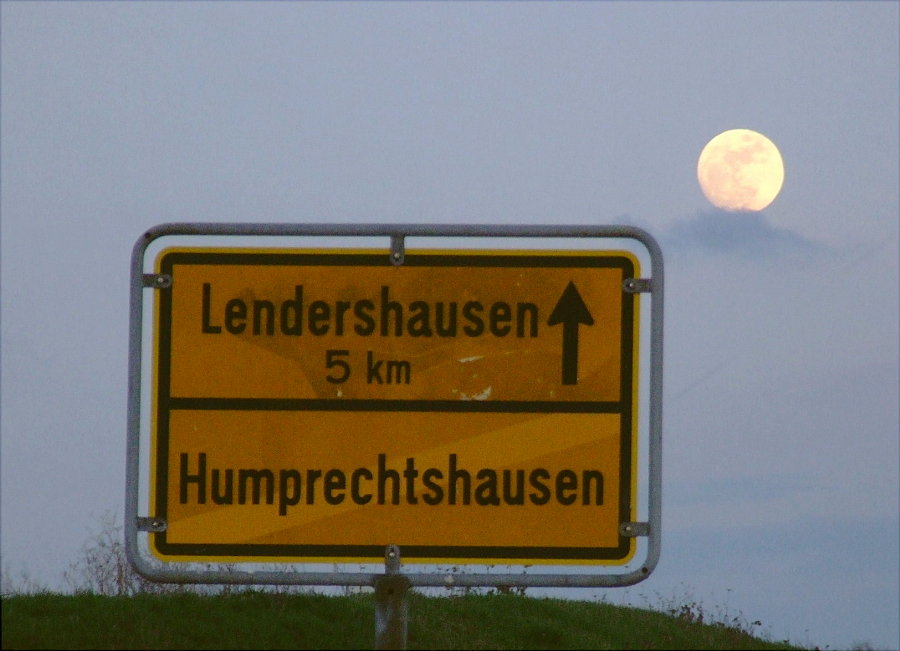 Vollmond über Humprechtshausen ...