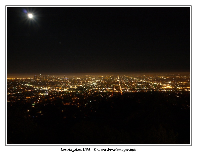 Vollmond über L.A.