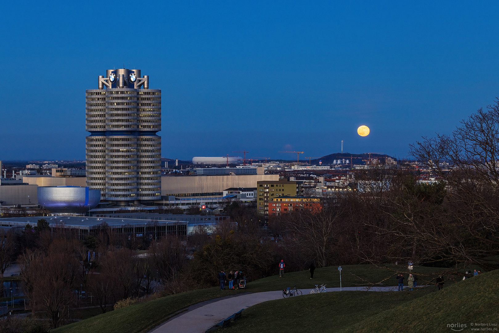 Vollmond über München