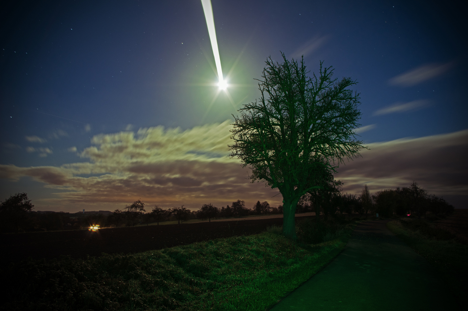 Vollmond über Neuenstein