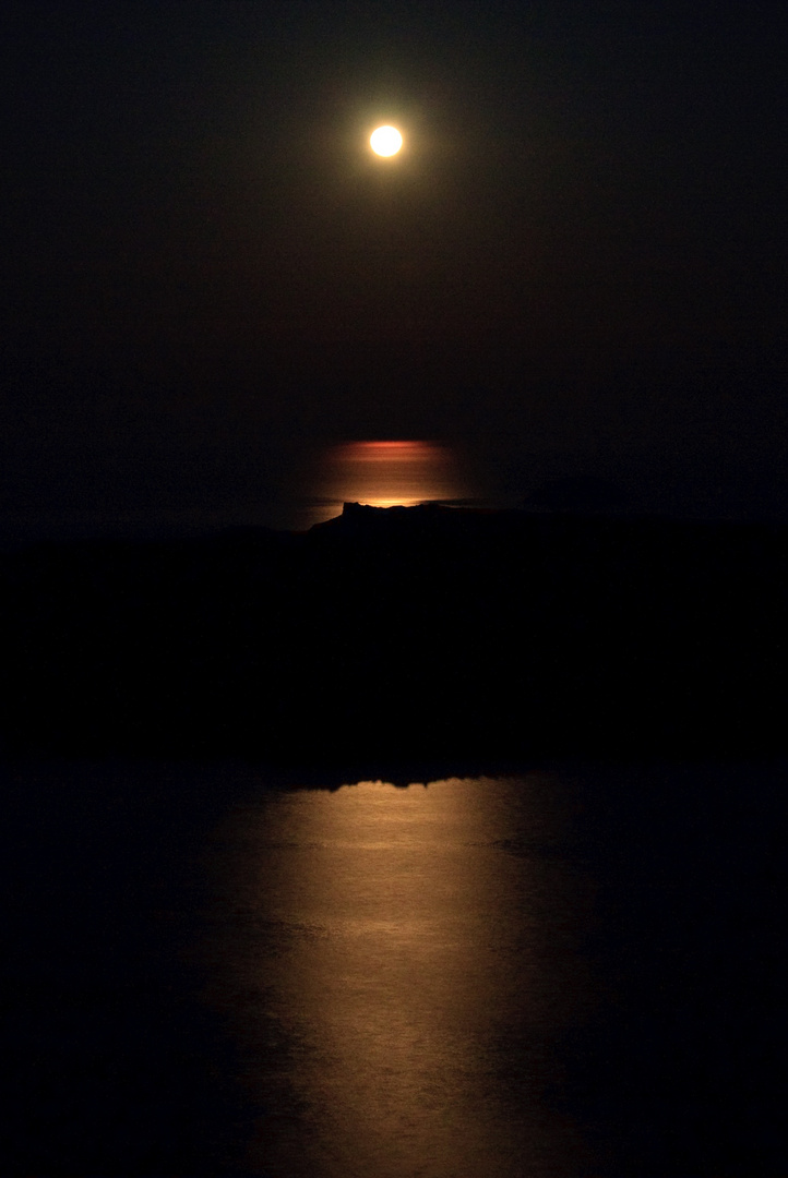 Vollmond über Palea Kameni