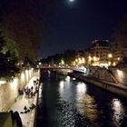 Vollmond über Paris