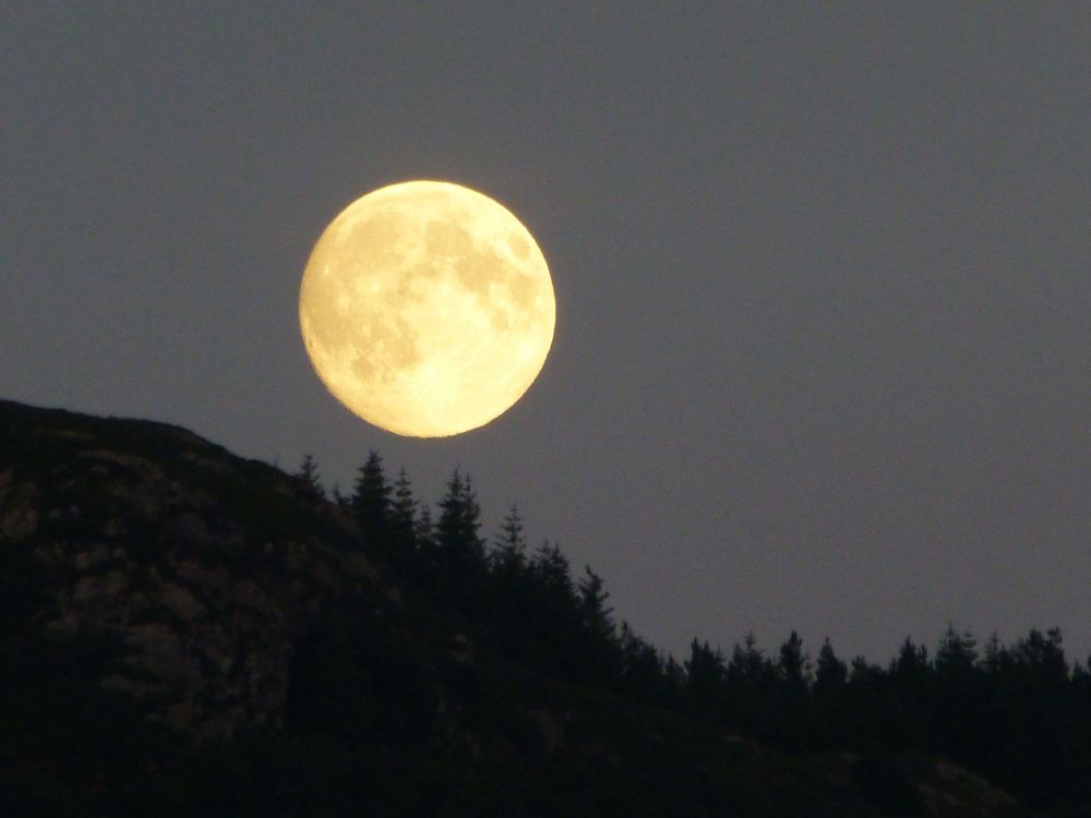 Vollmond über Plockton