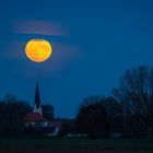 Vollmond über St. Johannes