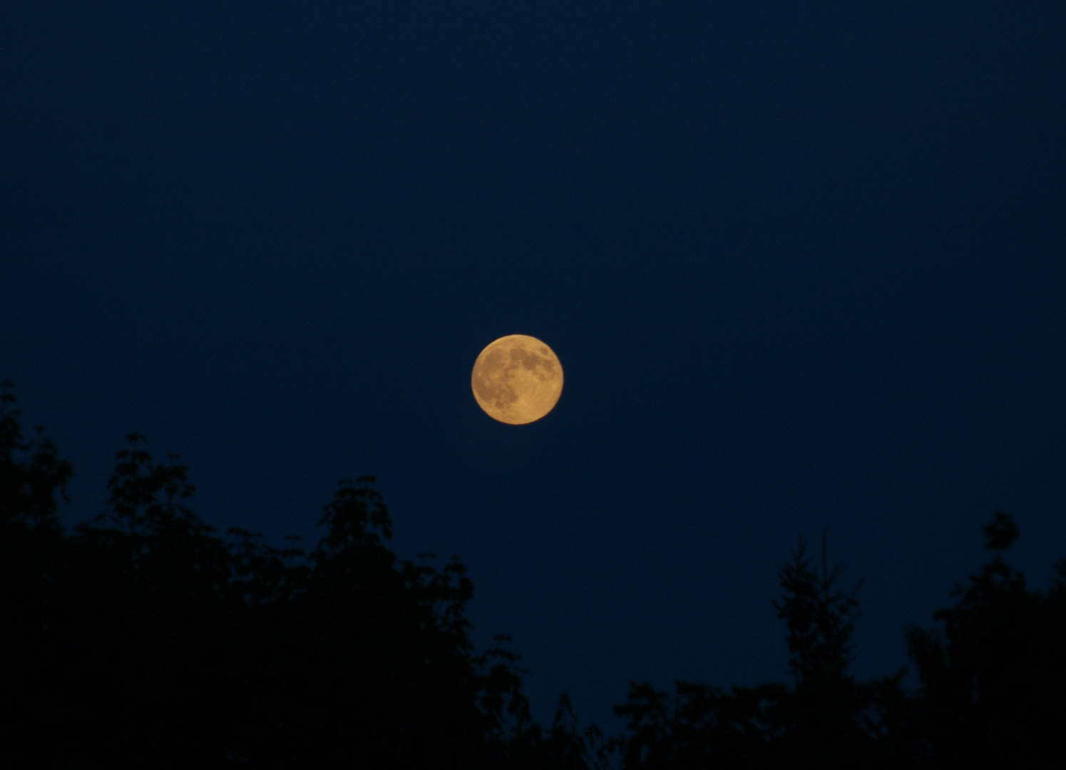 Vollmond über unserer Staße