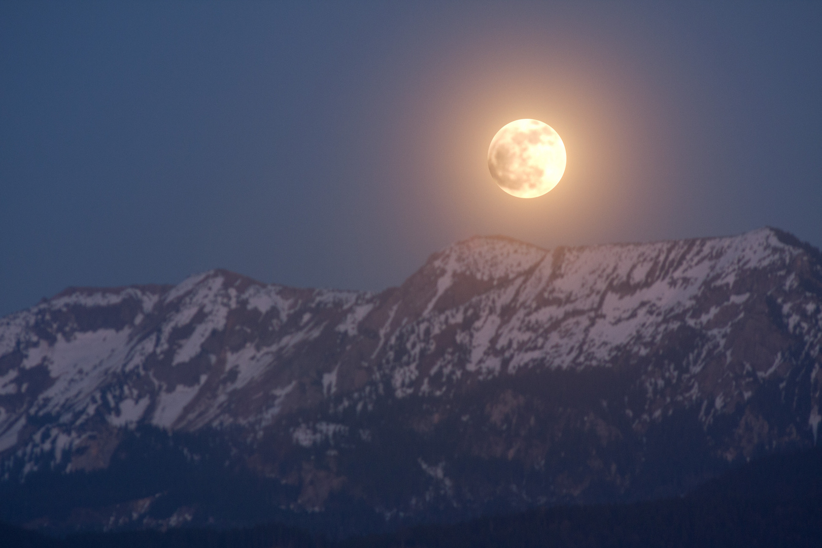 Vollmond überm Ammergebirge