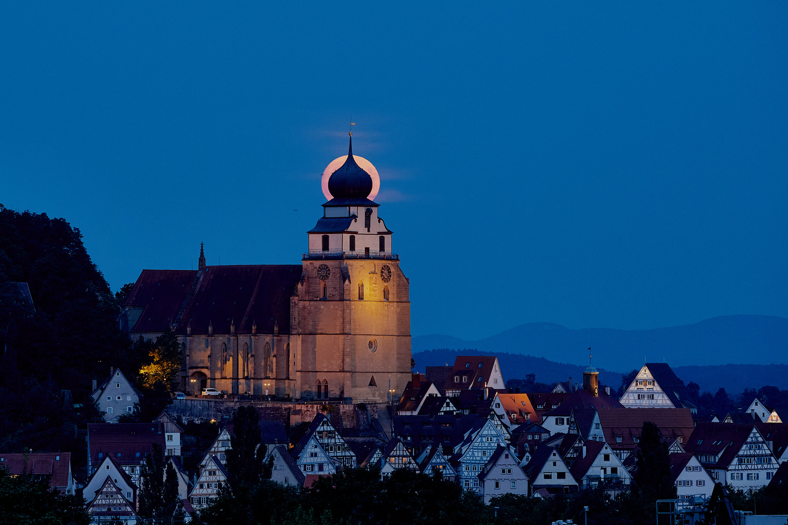 Vollmond, Zwiebel Mond