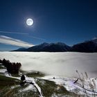 Vollmondnacht über dem Wolkenmeer