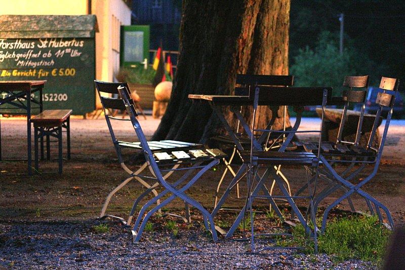 Vollmondstimmung im Biergarten