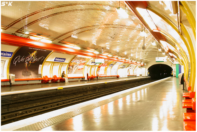 Volontaires Metro Station