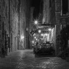 Volterra bei Nacht