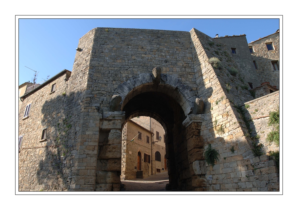 Volterra - Porta all'Arco