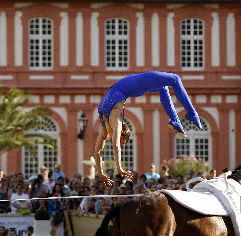 Voltigieren beim Wiesbadener Pfingstturnier 2012 #2