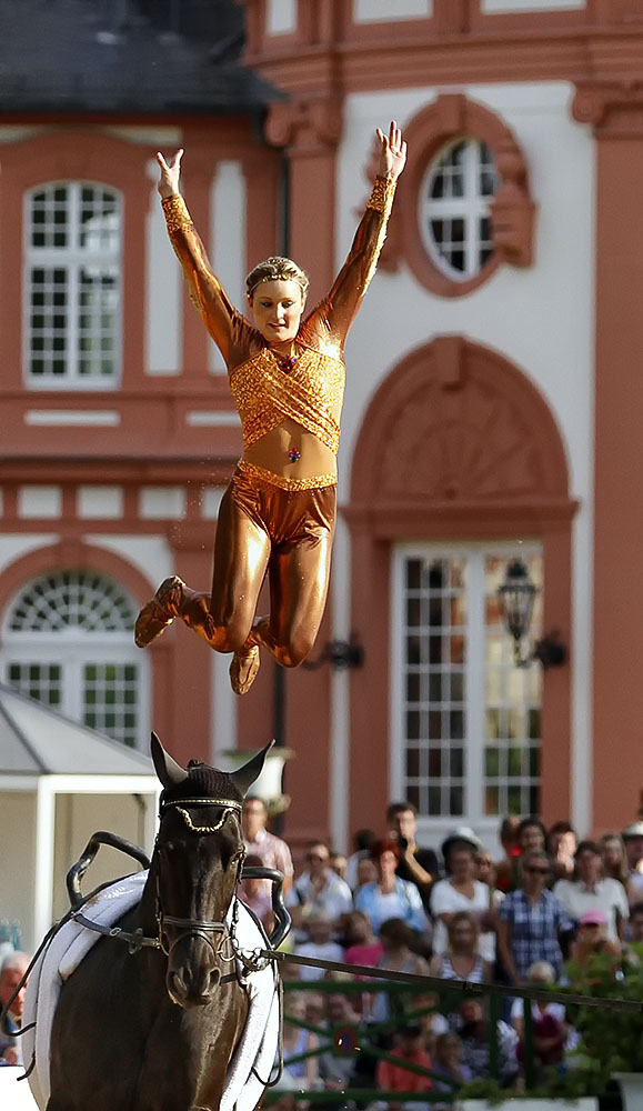 Voltigieren beim Wiesbadener Pfingstturnier 2012 #5