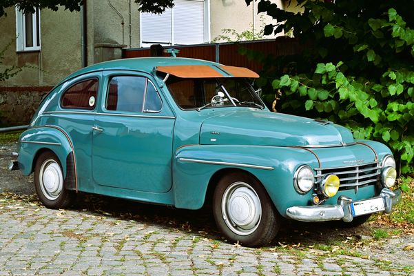 Volvo PV444
