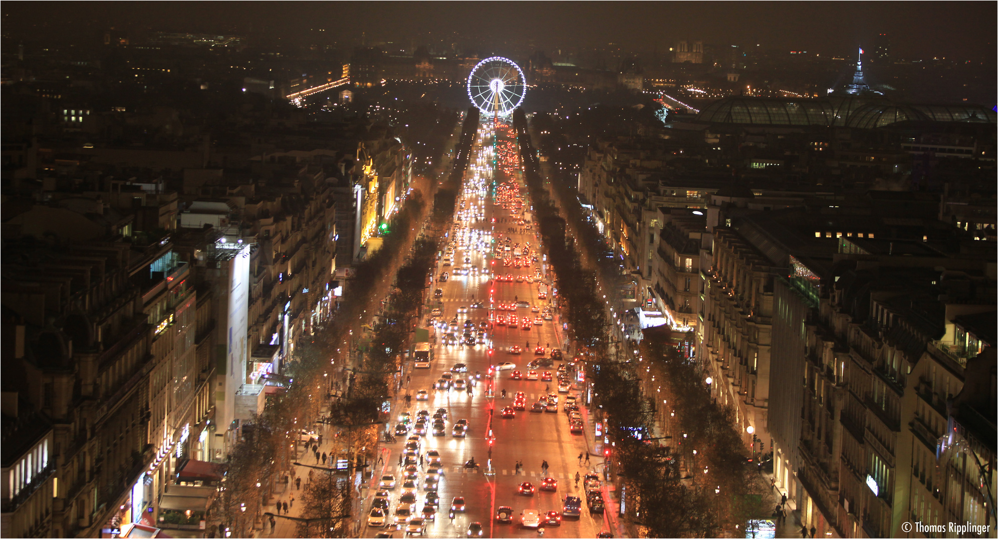 Vom Arc de Triomphe aus ......