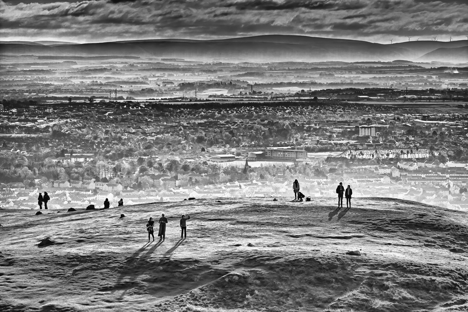 Vom Arthurs Seat nach Edinburgh