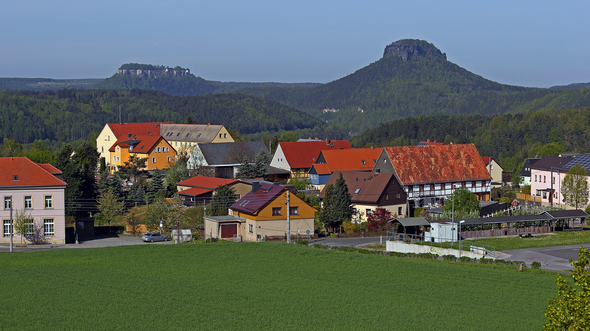 Vom Aussichtsturm auf der Rathmansdorfer Höhe zur Festung Königstein...