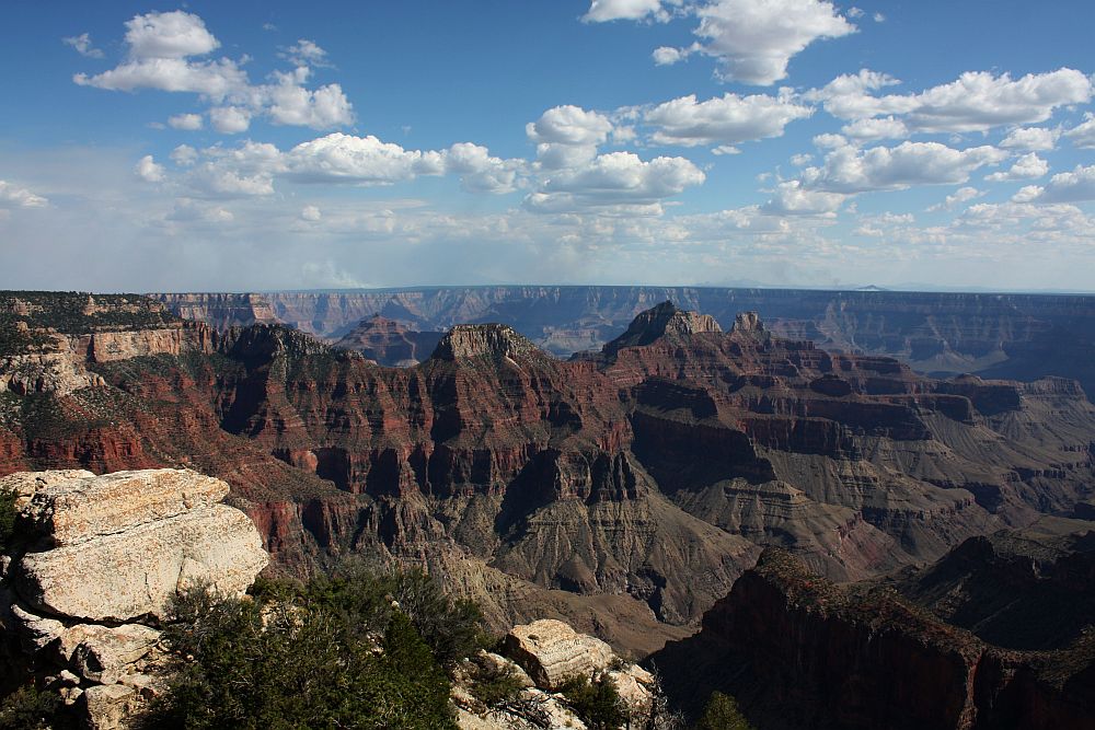 Vom Bright Angel Point am North Rim des Grand Canyon...