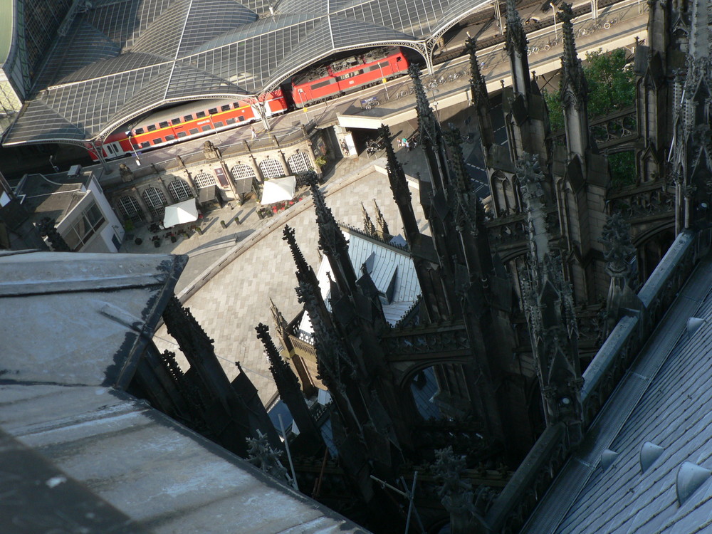 Vom Dom herunter zum Bahnhof ...