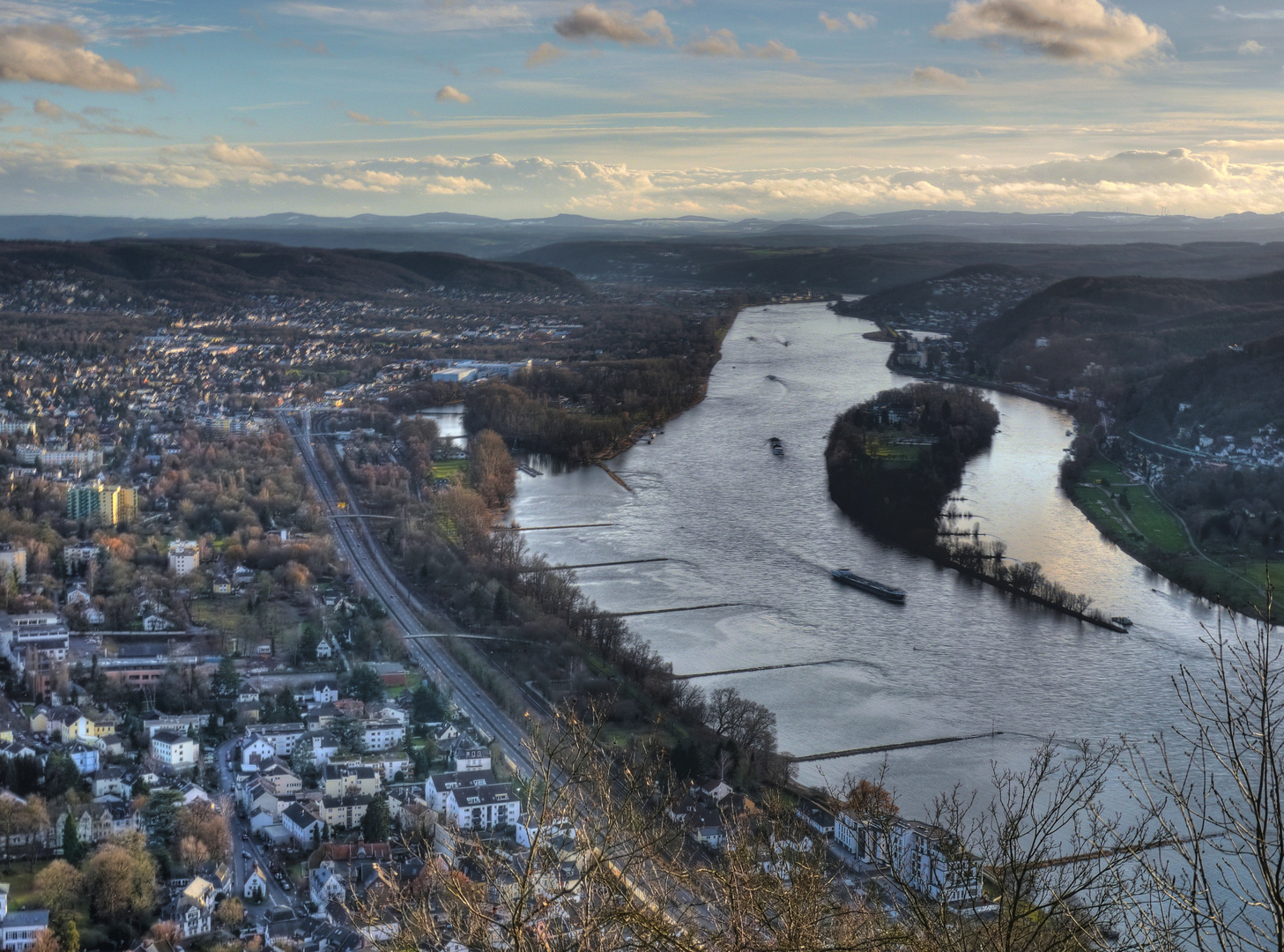 ... vom Drachenfels nach Süden