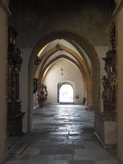 Vom dunkel ins licht - Friedhofskirche St. Ruprecht/Bruck a d Mur